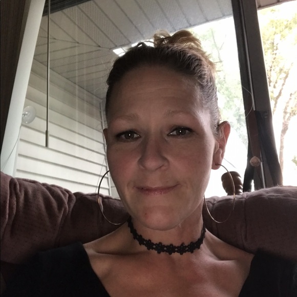 Meet your Posher, Kelly Victoria Justin! - Picture 11 of 16